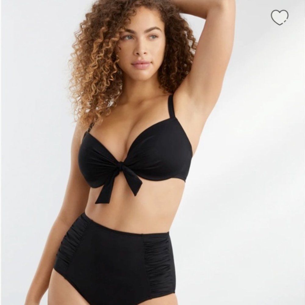 POUR MOI  Madrid Contour Bikini Top